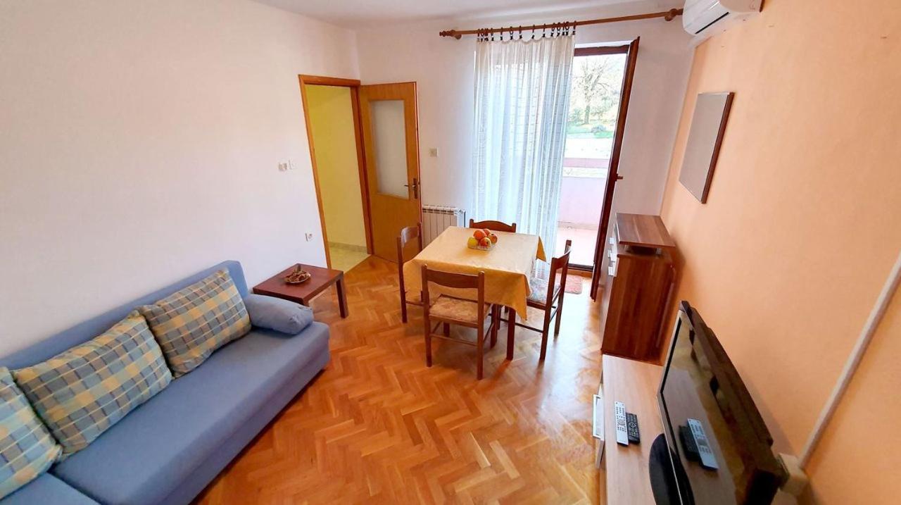 Mirjana F Apartaments Baška Δωμάτιο φωτογραφία